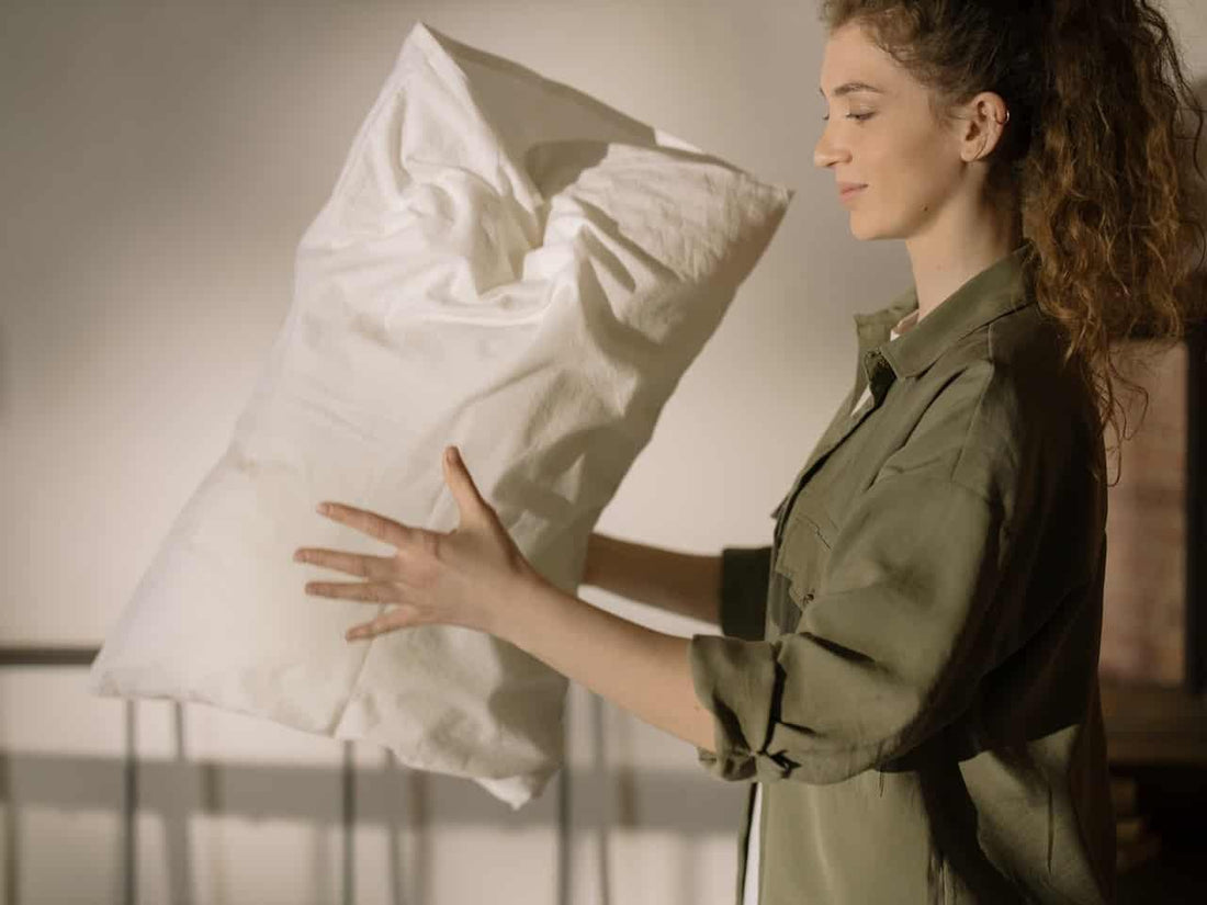Why You Should Change and Wash Your Pillowcase Now - Sleepfolio